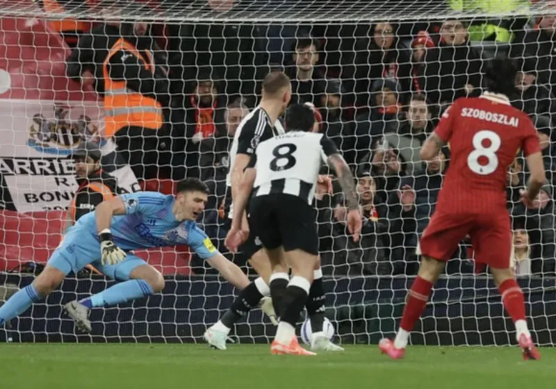 Salah kiến tạo giúp Liverpool đánh bại Newcastle